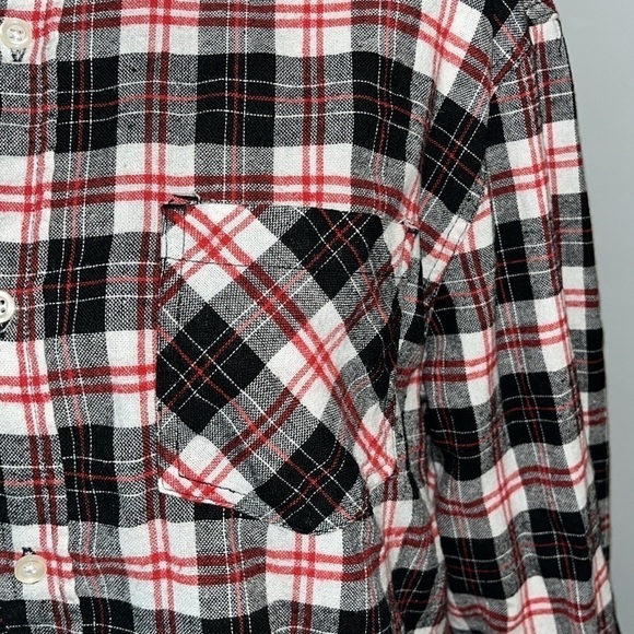 Activa Vintage Black & Red Flannel, Size Large excellent condition - Picture 4 of 6